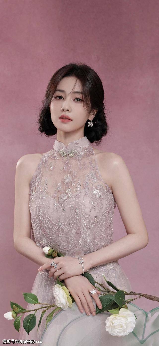 尚写真粉色蕾丝旗袍优雅迷人AG真人app白鹿端午节时(图10)