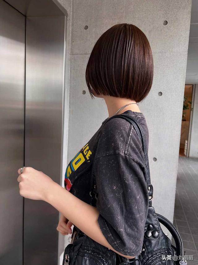 型界的“百搭王者”——波波头AG真人国际别找了！这就是发(图5)