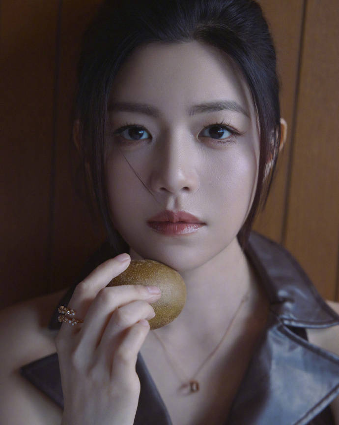 儿子的态度陈晓悬着的心终于放下了AG真人离婚半年后看到陈妍希对(图10)