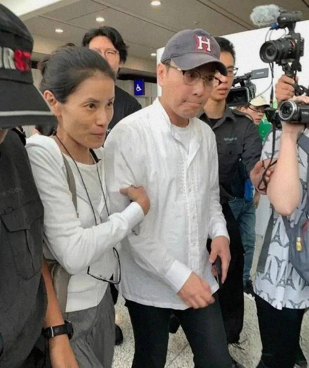 演续航捐藏进上博、巴黎合唱《过火》爱留舞台也留公益AG真人娱乐网址58岁未婚却唱爆全球张信哲百场巡(图4)